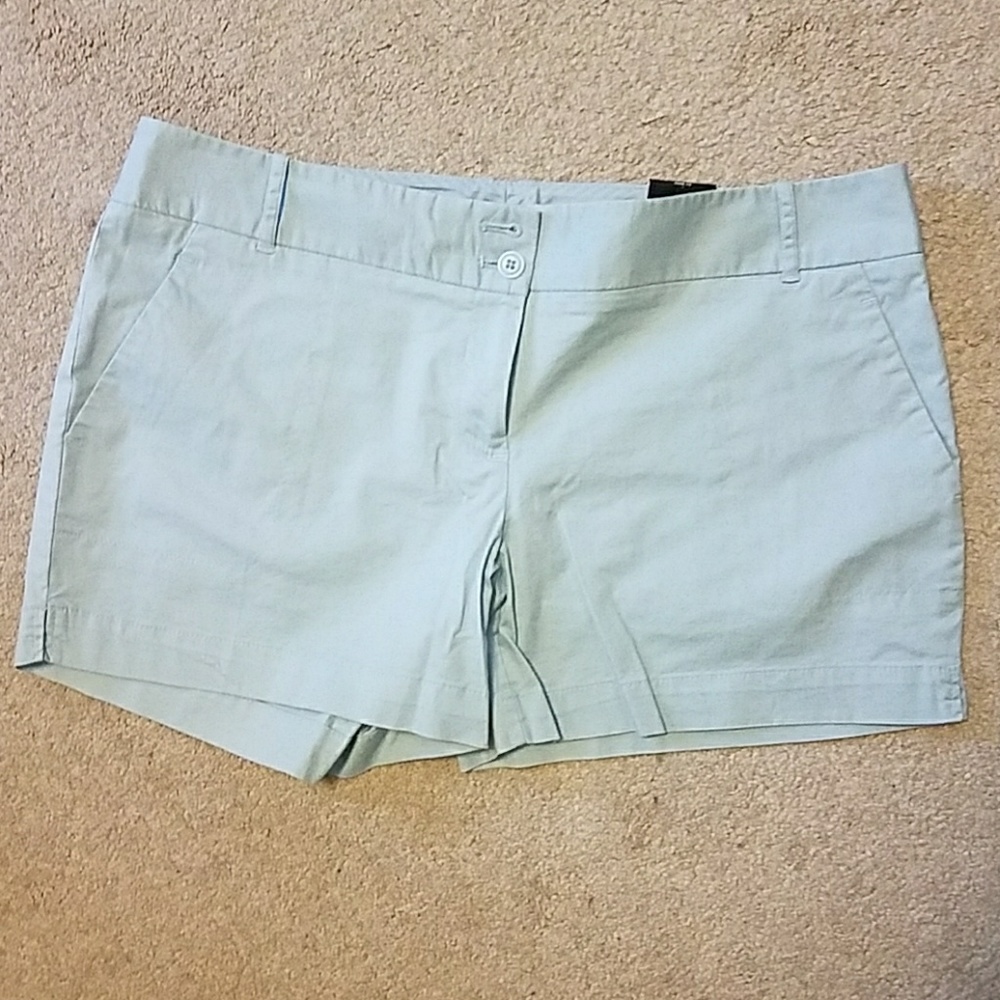 The Limited Easy Short 4" inseam in blue